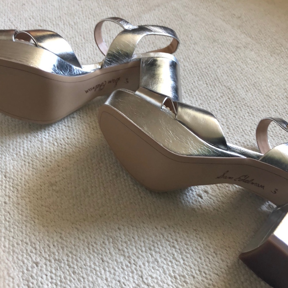 Shoes - Picture 4 of 4